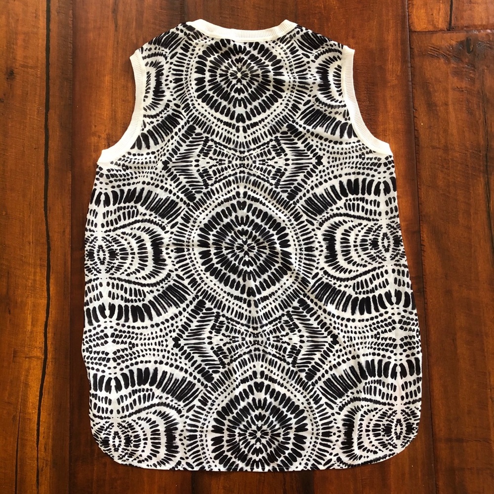 Lightweight Sheer Tank - Picture 4 of 5